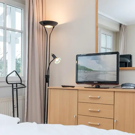 400, Seepark Apartment *